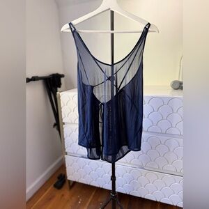 Lululemon  chic Sheer Navy Chemise